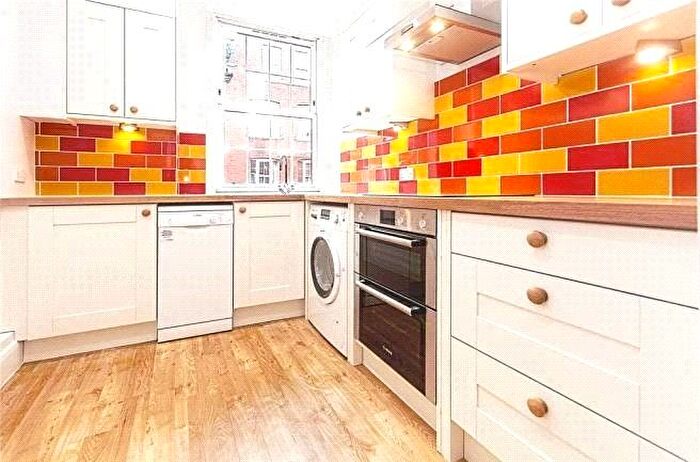 1 Bedroom Flat To Rent In West Hill, East Putney, SW15