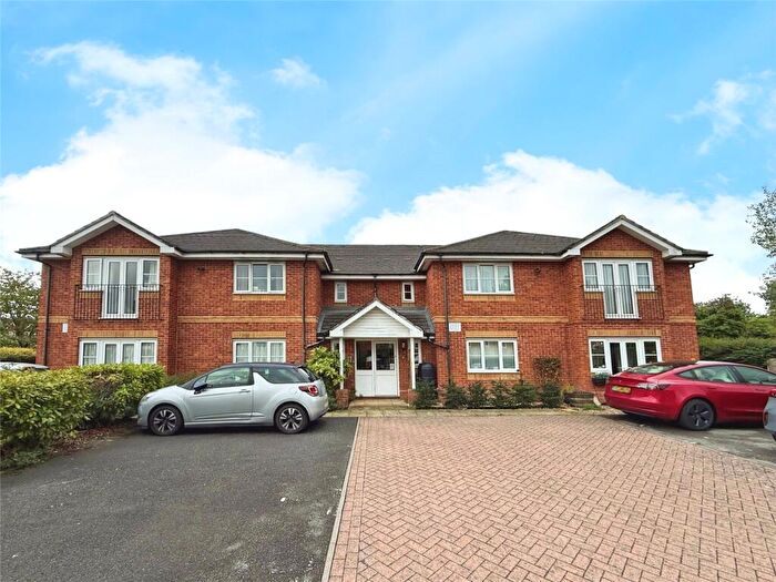 2 Bedroom Apartment For Sale In Frederick Place, Wokingham, Berkshire, RG41