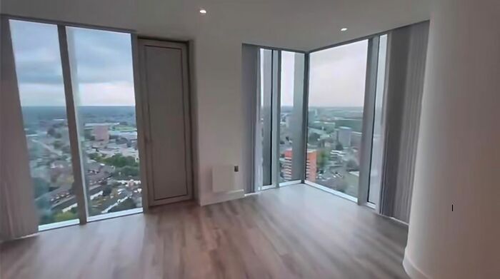 2 Bedroom Flat To Rent In Silvercroft Street, Manchester, M15