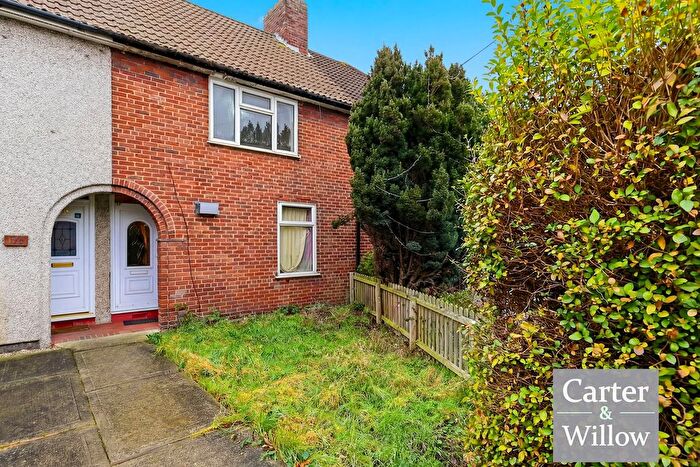 2 Bedroom Terraced House For Sale In Wood Lane, Dagenham, RM9