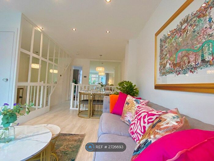 3 Bedroom End Of Terrace House To Rent In Elephant Lane, London, SE16