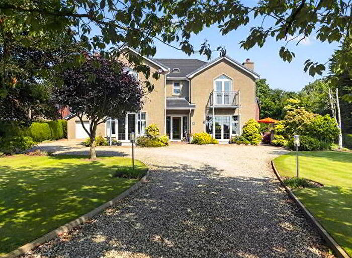 4 Bedroom Detached House For Sale In Ballynahinch Road, Lisburn, BT27