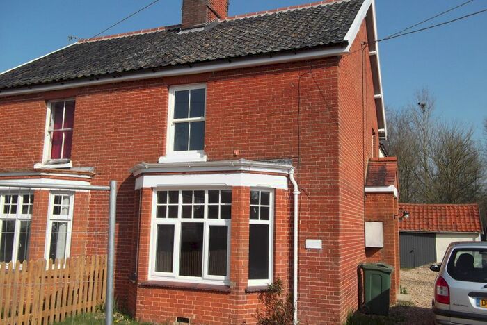 3 Bedroom Semi-Detached House To Rent In Bunwell Street, Bunwell, NR16