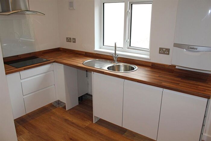 1 Bedroom Flat To Rent In Dorchester Road, Weymouth, DT4