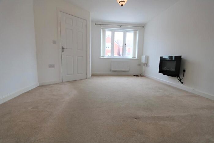 3 Bedroom Semi Detached House To Rent In Weldon Park, Corby, NN17