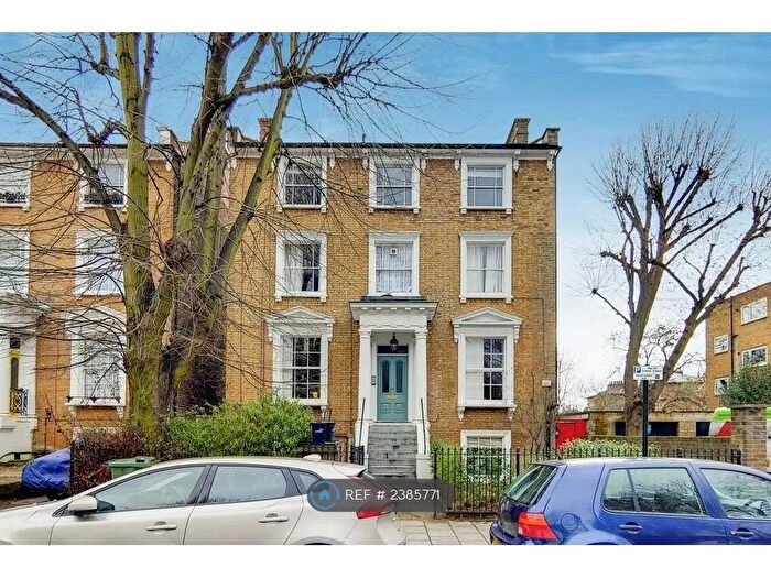 2 Bedroom Flat To Rent In Groveway, London, SW9