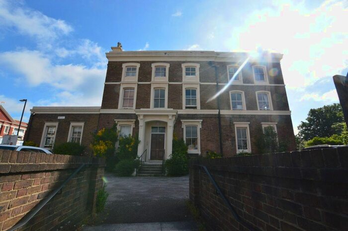 1 Bedroom Flat To Rent In Cleveland House, Hoe Street, Walthamstow, E17