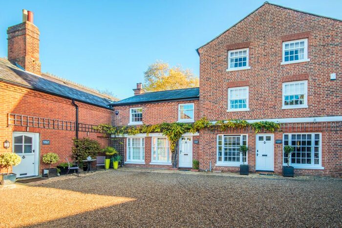 3 Bedroom Mews To Rent In Broxbournebury Mews, Broxbourne EN10