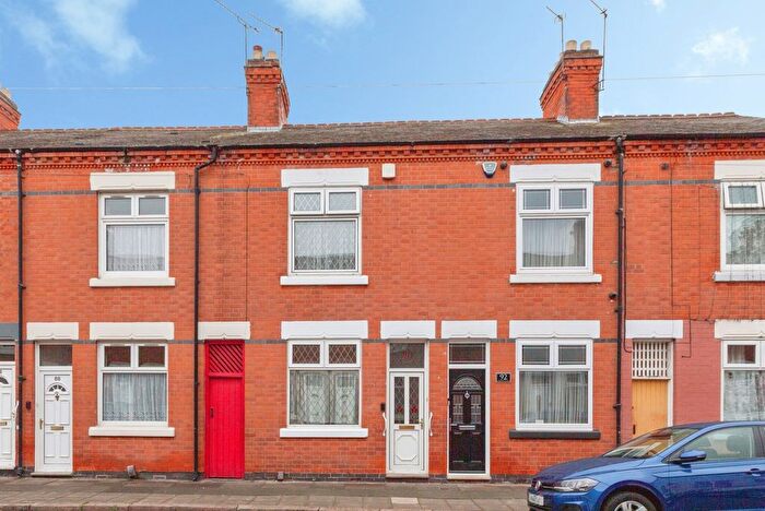 3 Bedroom Terraced House For Sale In Cooper Street, Leicester, LE4