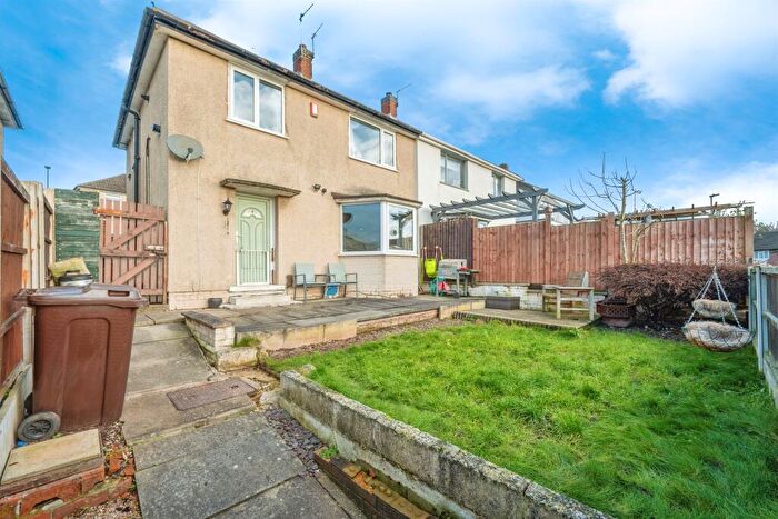 3 Bedroom Semi-Detached House For Sale In Hawkshead Avenue, Derby, DE21