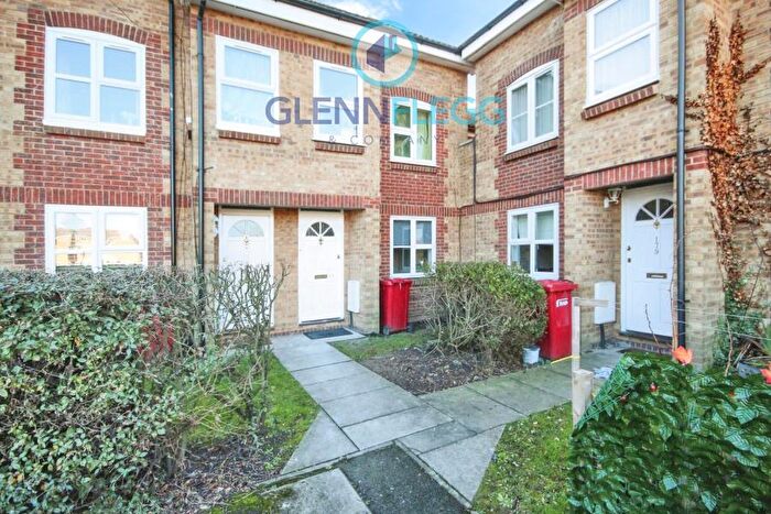 1 Bedroom Flat To Rent In Maplin Park, Langley, SL3