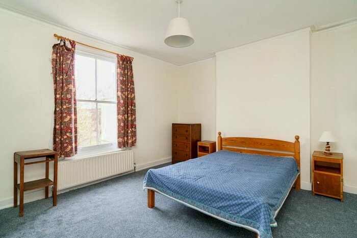 1 Bedroom Flat To Rent In Burghley Road, London, NW5