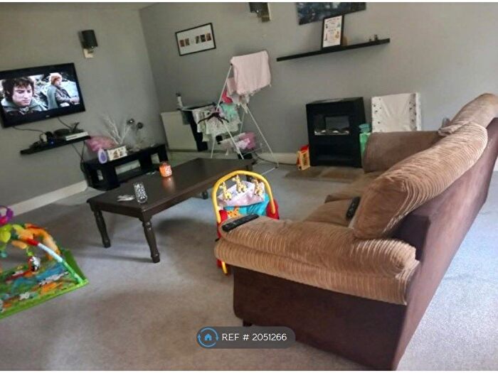 2 Bedroom Semi-Detached House To Rent In Newport Road, Isle Of Wight, PO40