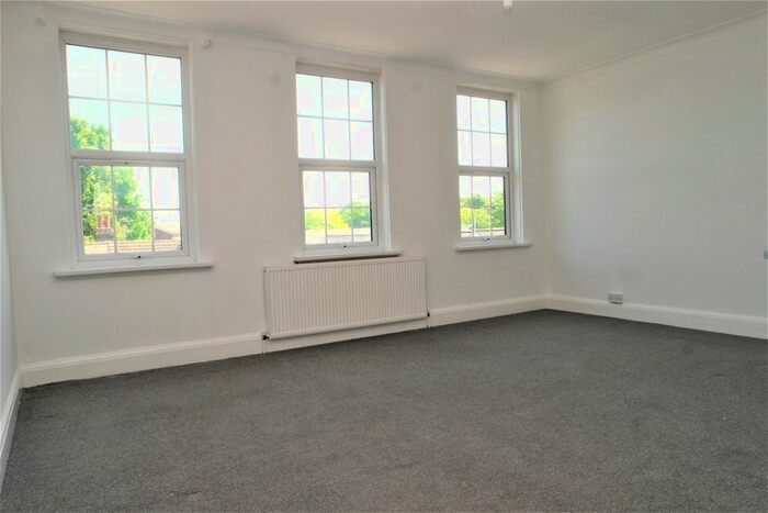 1 Bedroom Flat To Rent In Station Road, Sidcup, Kent, DA15