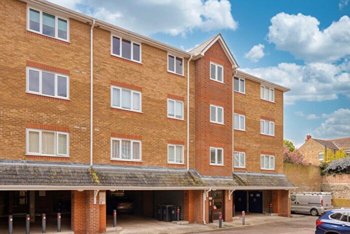 2 Bedroom Flat For Sale In St Stephens, Poplar Road, St Peters, Broadstairs, Kent, CT10