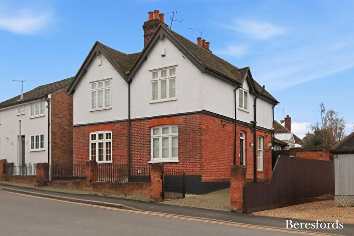 2 Bedroom Semi Detached House For Sale In Rayleigh Road, Hutton, CM13