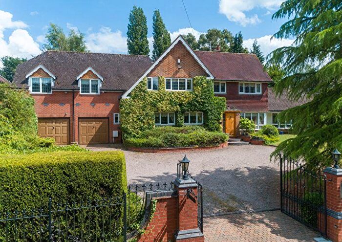 5 Bedroom Detached House For Sale In Worcester Road, Hackmans Gate, DY9
