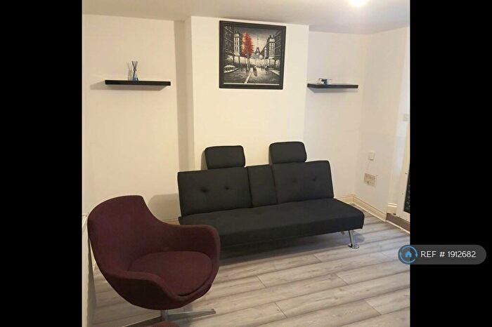 2 Bedroom Maisonette To Rent In Elmdene Road, London, SE18