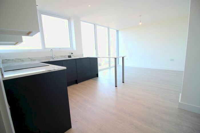 2 Bedroom Flat To Rent In Crown House, Yarmouth Way, Great Yarmouth, Norfolk, NR30