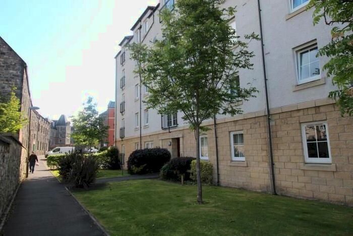 2 Bedroom Flat To Rent In Giles Street, Edinburgh, EH6