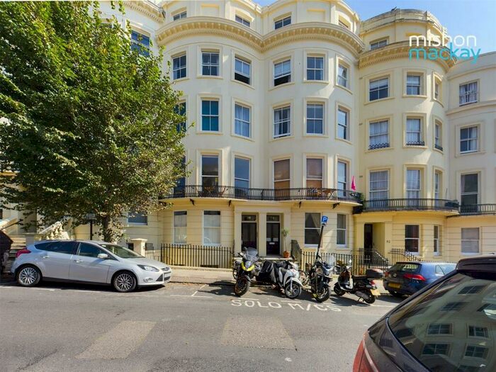 2 Bedroom Flat To Rent In Brunswick Place, Hove, BN3