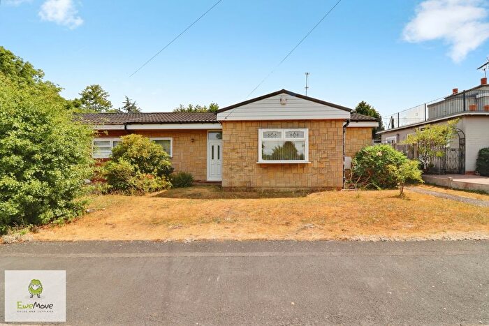 2 Bedroom Semi-Detached Bungalow For Sale In East Road, Brinsford, Wolverhampton, West Midlands, WV10