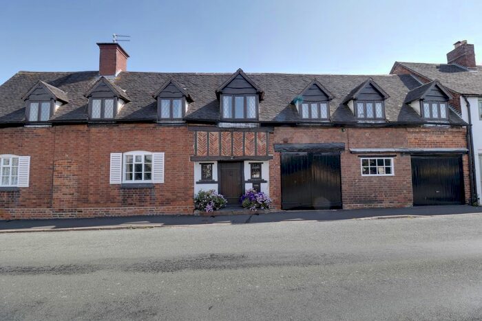 5 Bedroom Cottage To Rent In Wales Lane, Barton Under Needwood, Burton-On-Trent, DE13