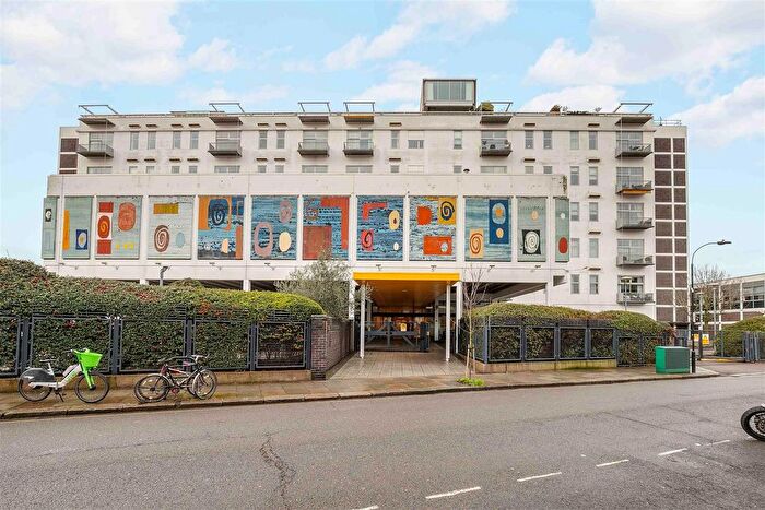 1 Bedroom Flat For Sale In Peterborough Road, London, SW6