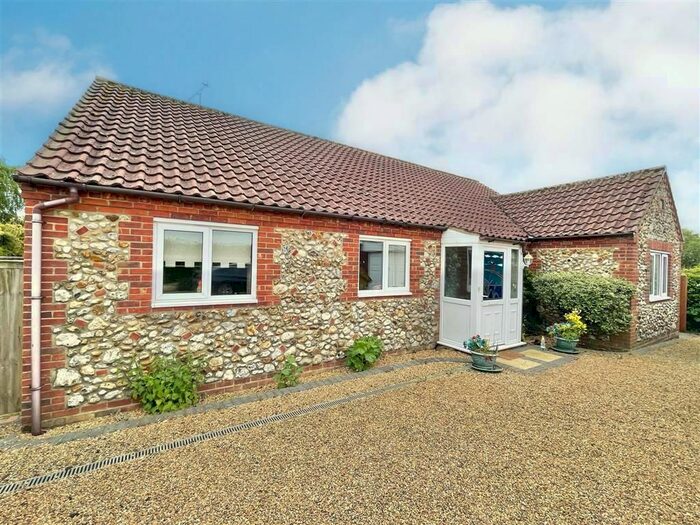 3 Bedroom Detached Bungalow For Sale In Rattlerow, Mileham, King's Lynn, PE32