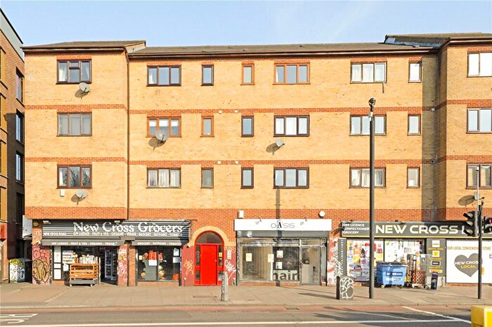 2 Bedroom Apartment For Sale In New Cross Road, London, SE14