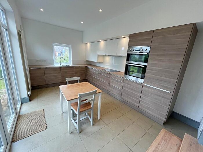 3 Bedroom House To Rent In Percival Road, Nottingham, NG5