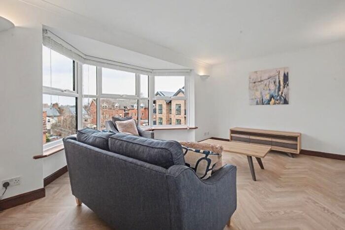 3 Bedroom Apartment To Rent In East Avenue, Oxford, OX4