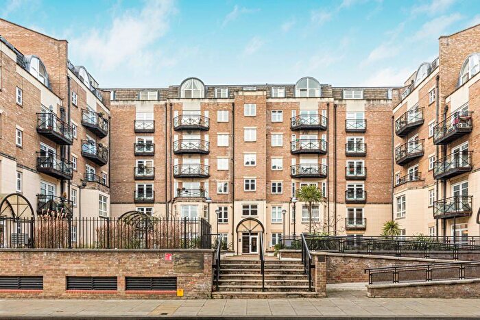 2 Bedroom Flat For Sale In Swan Street, London, SE1