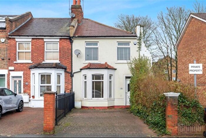 3 Bedroom Flat To Rent In Stanhope Road, London, N12