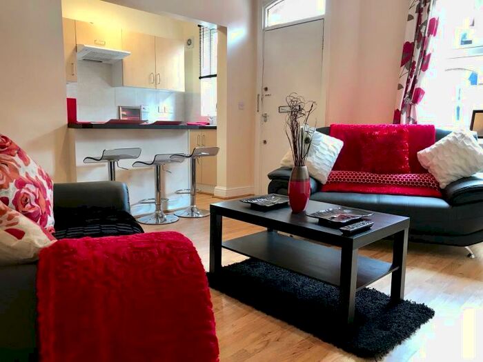 3 Bedroom Terraced House To Rent In Granby Grove, LS6