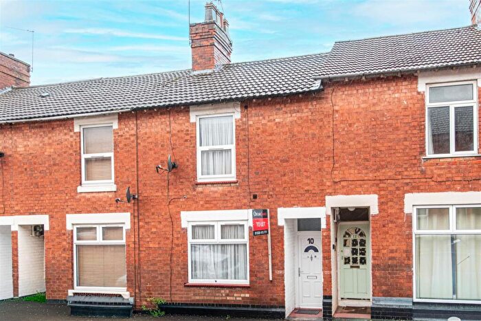 2 Bedroom Terraced House To Rent In Scotland Street, Kettering, NN16