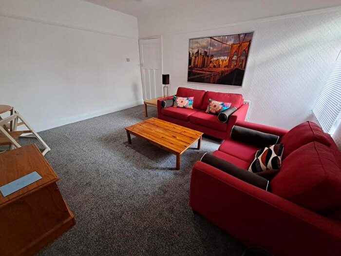 3 Bedroom Flat To Rent In Addycombe Terr, Heaton, NE6