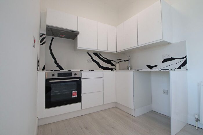 Studio To Rent In Tottenham Lane, London, N8