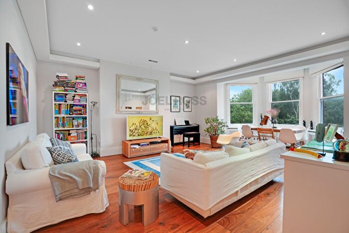 3 Bedroom Flat To Rent In Fitzjohns Avenue, London, NW3