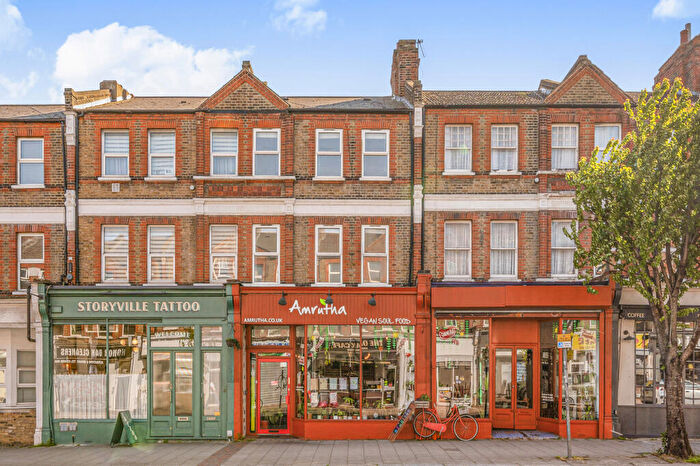 3 Bedroom Apartment For Sale In Honor Oak Park, London, SE23