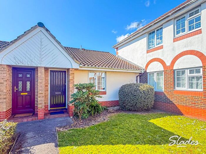 2 Bedroom Bungalow To Rent In Wentworth Drive, Christchurch, Dorset, BH23
