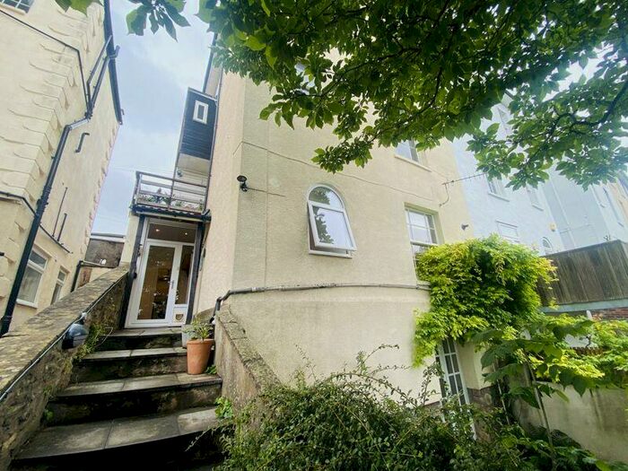 2 Bedroom Maisonette To Rent In Sydenham Lane, Cotham, BS6