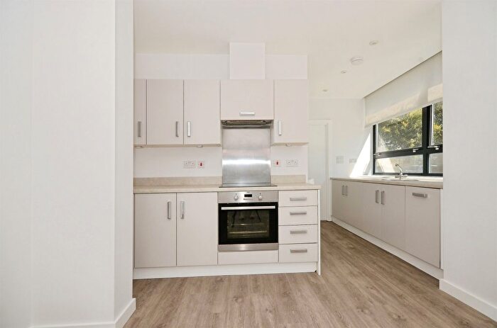 1 Bedroom Flat For Sale In Newsom Place, St. Albans, AL1