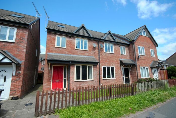 3 Bedroom End Of Terrace House To Rent In Shrewsbury Road, Market Drayton TF9
