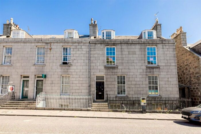 2 Bedroom Flat To Rent In Crown Street, Top Floor, Aberdeen, AB11