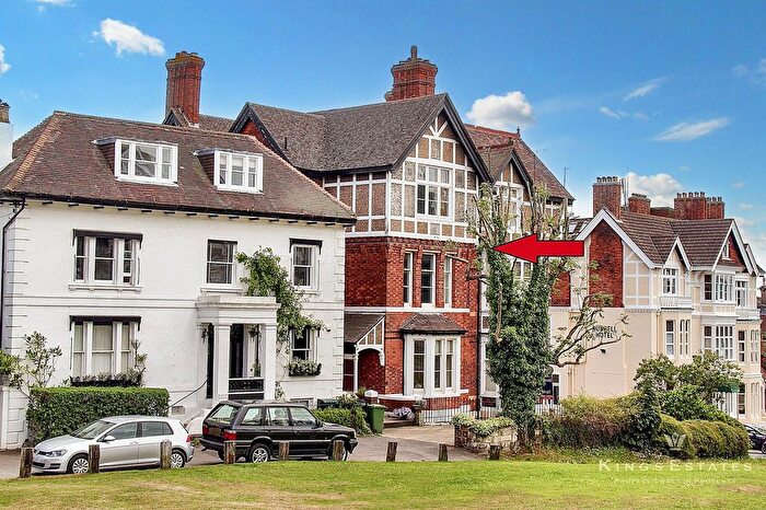 2 Bedroom Flat For Sale In London Road, Tunbridge Wells, TN1