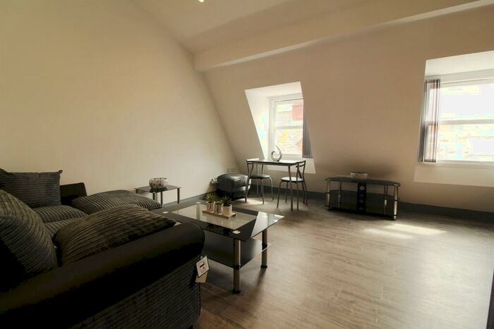 1 Bedroom Apartment To Rent In Cross Street, Reading, RG1