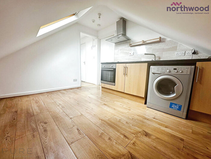 1 Bedroom Flat To Rent In Arthur Road, Shirley, Southampton, SO15