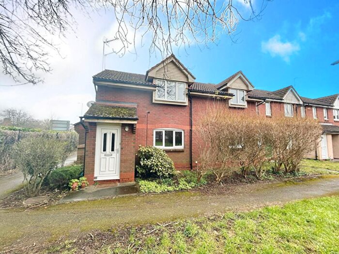 2 Bedroom Maisonette To Rent In Flaxfield Court, Basingstoke, RG21