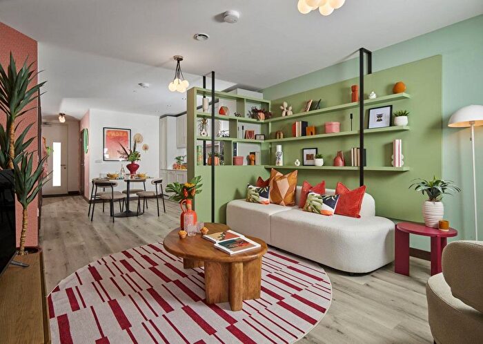 1 Bedroom Flat For Sale In Caxton Square, Wood Green, N22